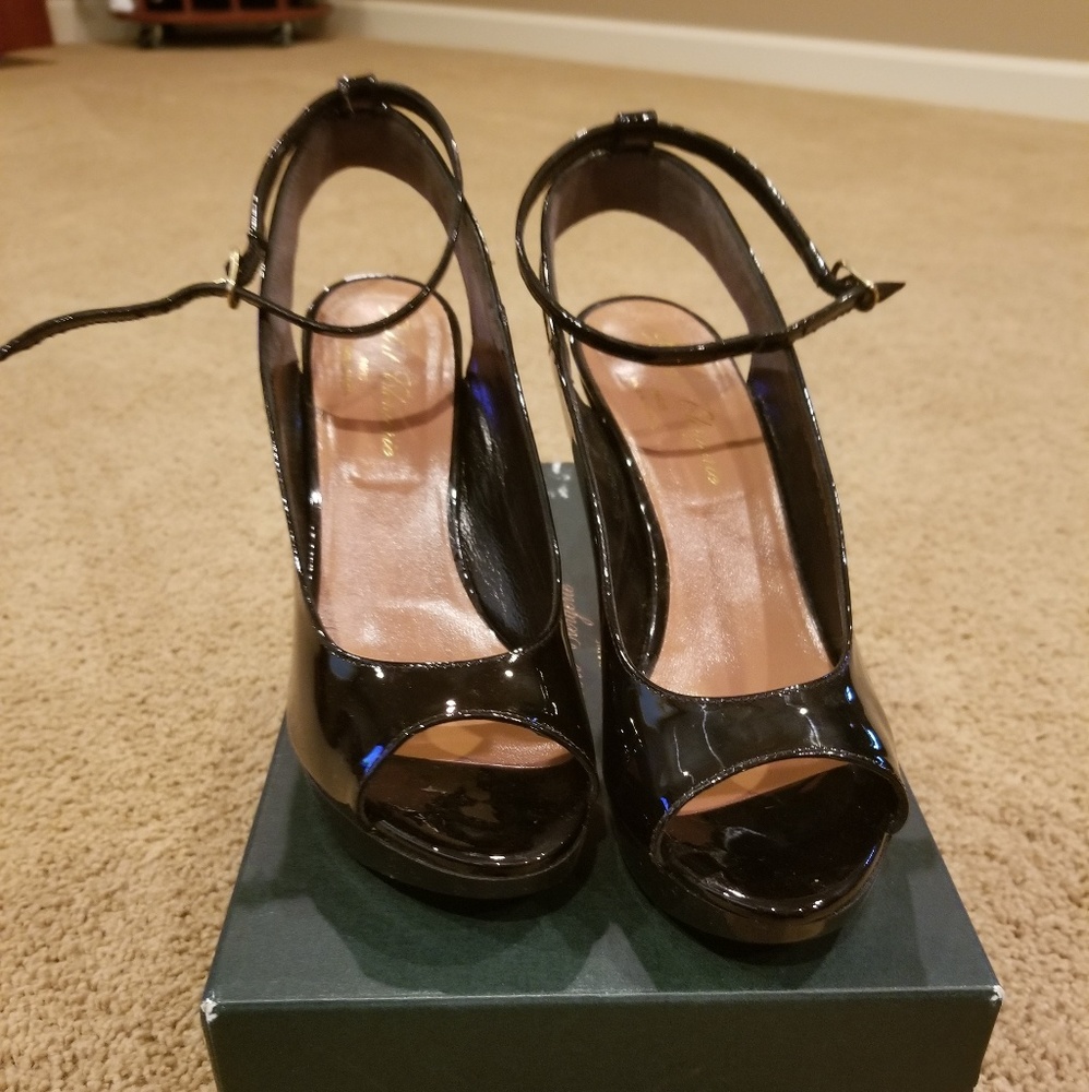 Brand new Robert Clergerie patent leather shoes